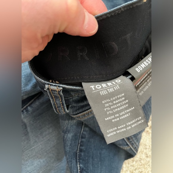 NWT Torrid “Feel the Fit” Bombshell Straight Jeans - Picture 5 of 9